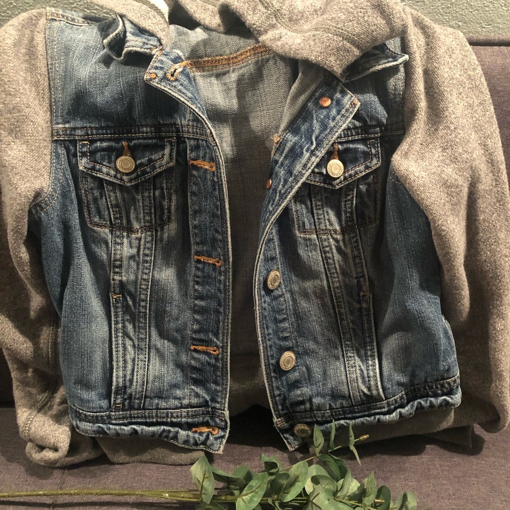 American Eagle jean/sweater ADORABLE jacket